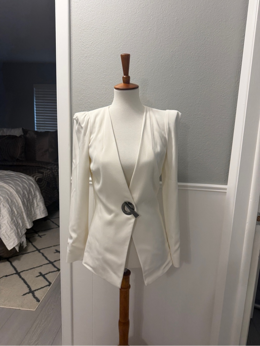 Ramy Brook Hudson White Longline Blazer with Decorative Closure Size 4